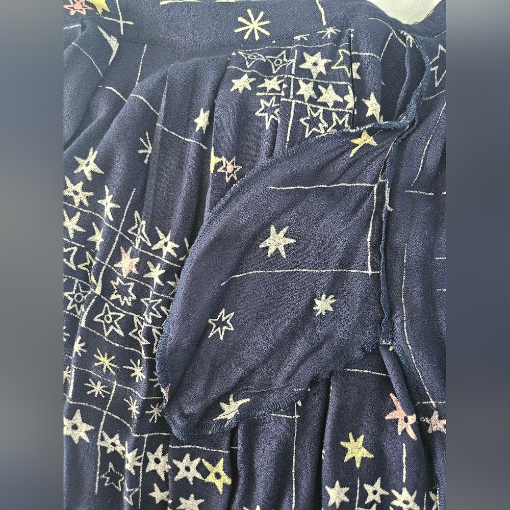 Patterned Navy Skirt - Picture 7 of 8